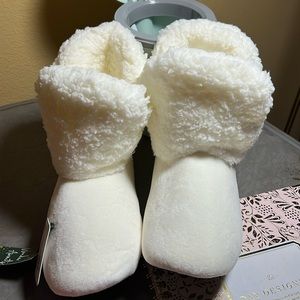 New Cozy Sherpa Booties